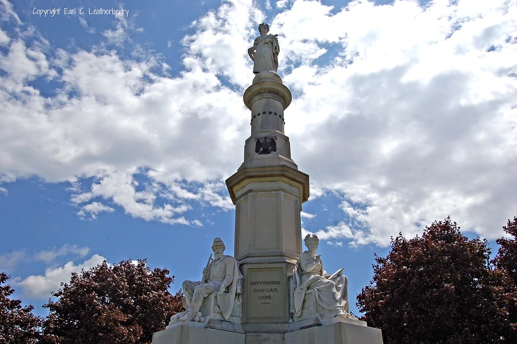 photo shows the soldiers national monument at the Gettysburg national cemetery 