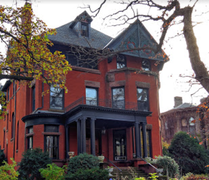 Daytime photo of outside of the Forepaugh Mansion at 302 Summit Avenue, St. Paul, MN and haunted location on the Twin City Ghosts haunted tour