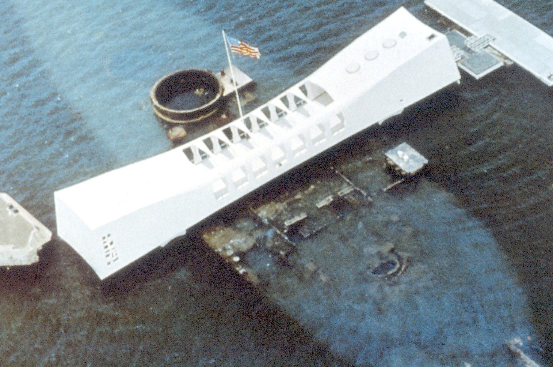 photo shows the platform at the memorial above the uss arizona