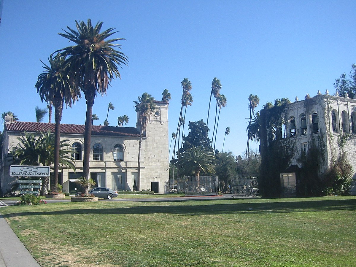 photo of the Hollywood Forever Cemetery